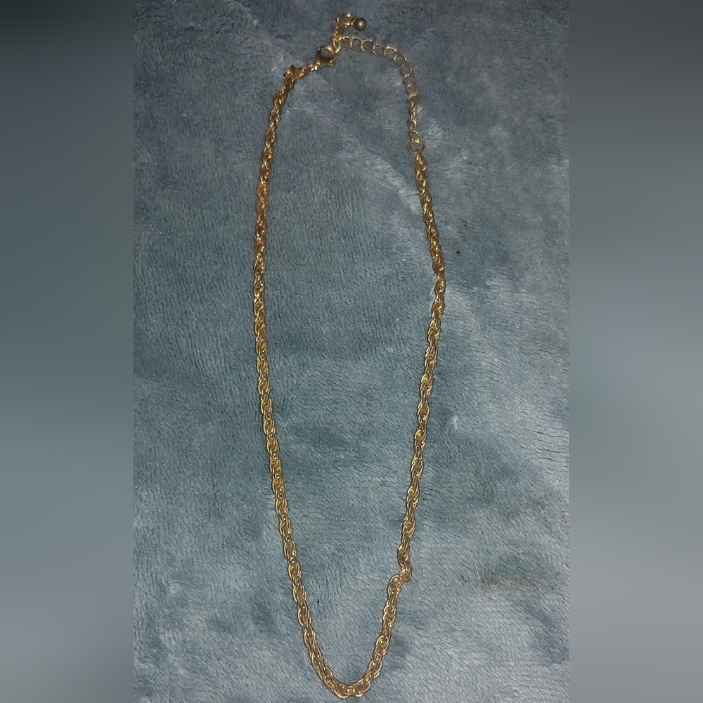 Elegant Gold Rope Chain Necklace